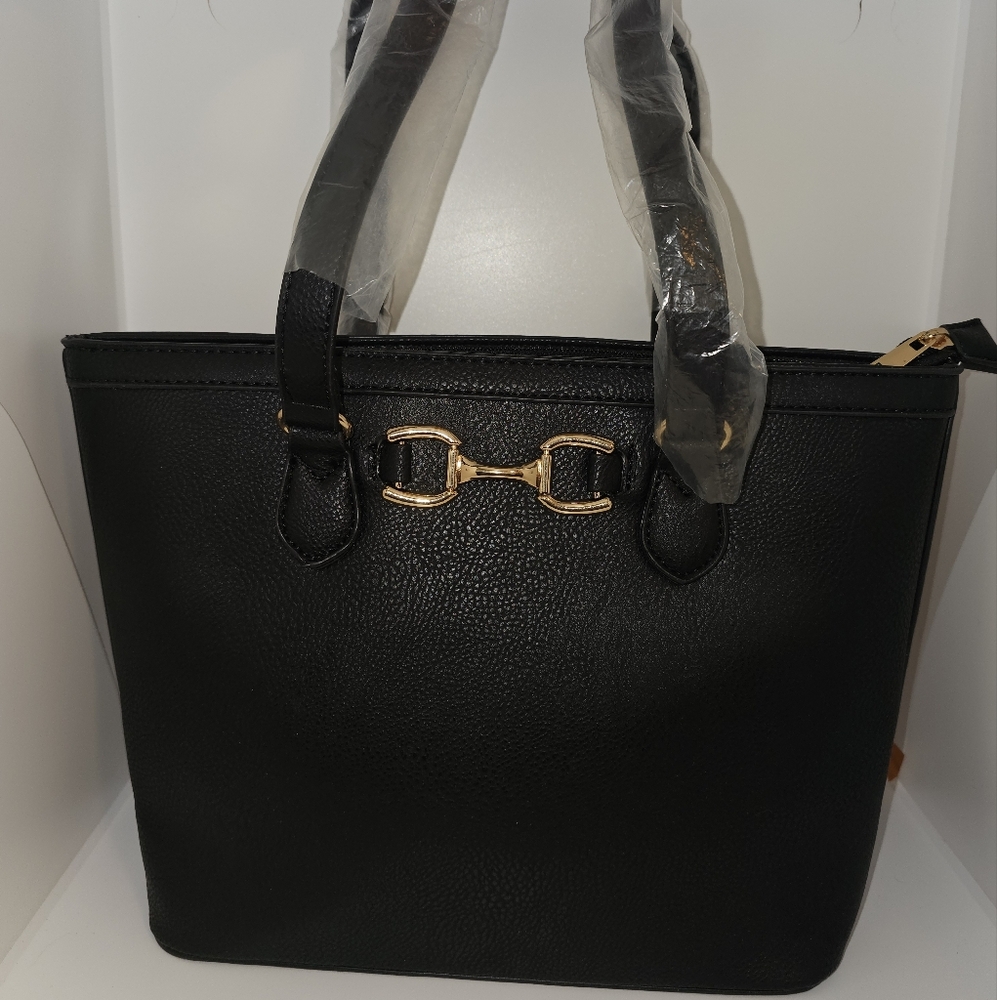 Black Vegan Leather Tote With Zip Closure